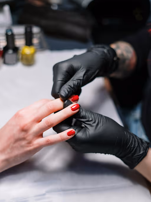 Manicura clásica a domicilio en Las Palmas de Gran Canaria