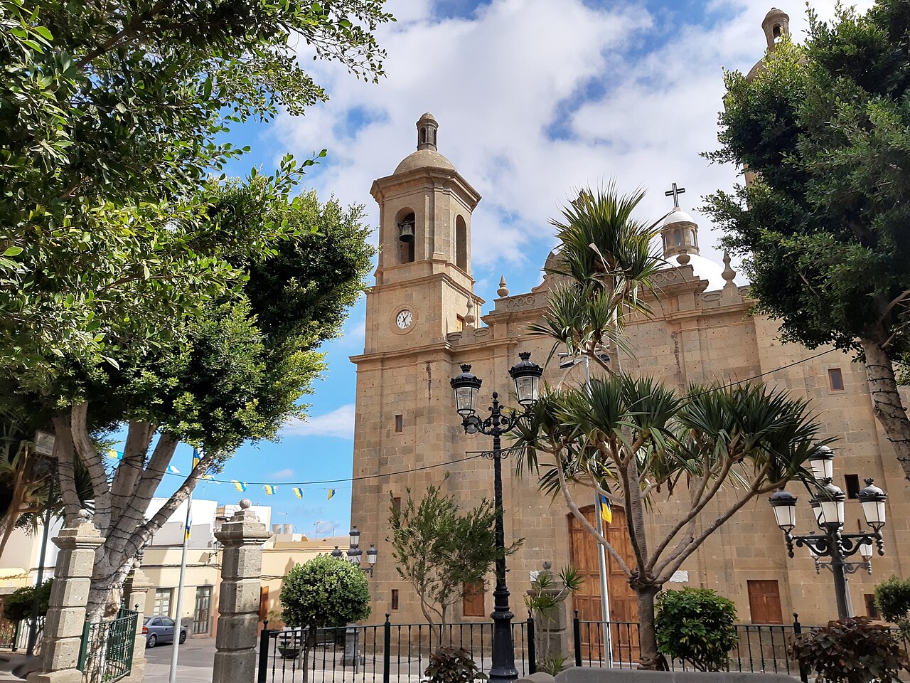 Manicura y pedicura a domicilio en Agüimes, Las Palmas de Gran Canaria — Cruce de Arinaga