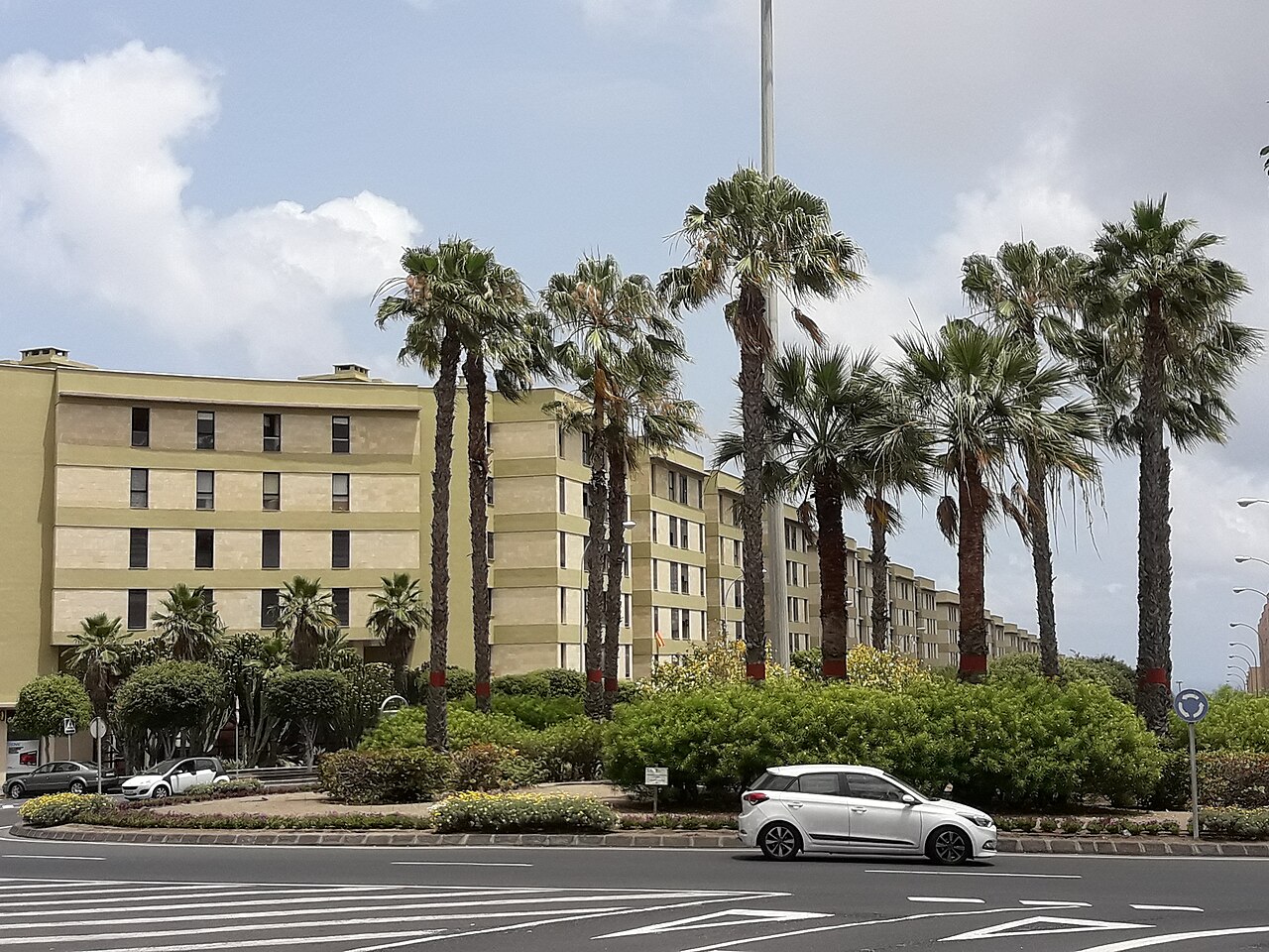 Manicura y pedicura a domicilio en Ciudad Alta, Las Palmas de Gran Canaria — Siete Palmas