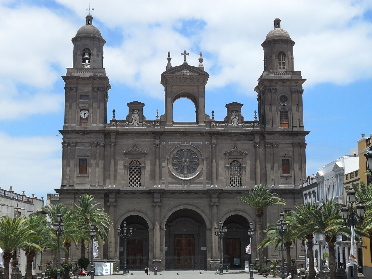 Manicura y pedicura a domicilio en Vegueta y Triana, Las Palmas de Gran Canaria — Catedral de Santa Ana